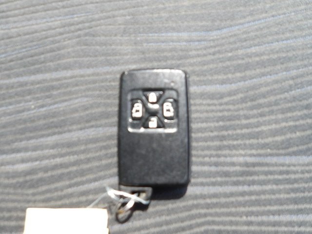 TOYOTA NOAH 2013 Image 25