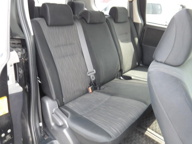 TOYOTA NOAH 2013 Image 27