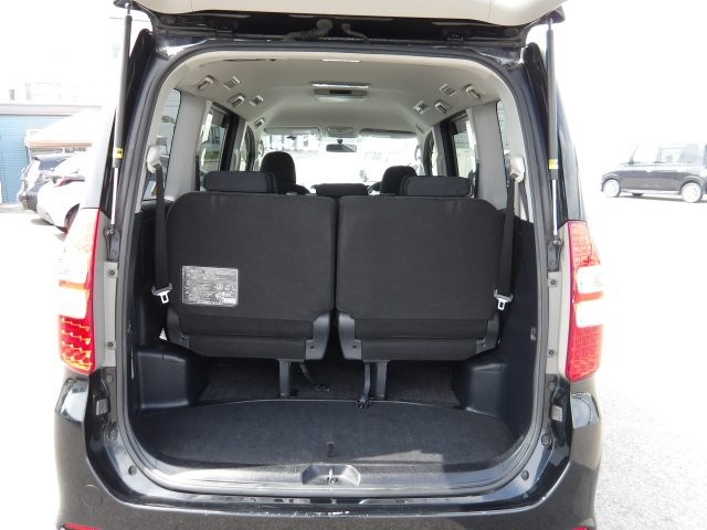 TOYOTA NOAH 2013 Image 29