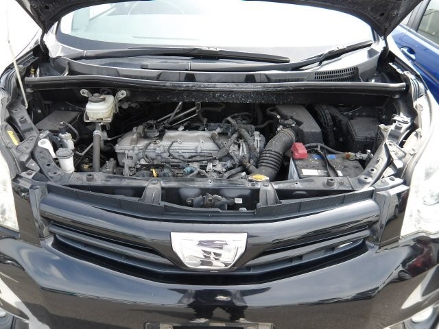 TOYOTA NOAH 2013 Image 32