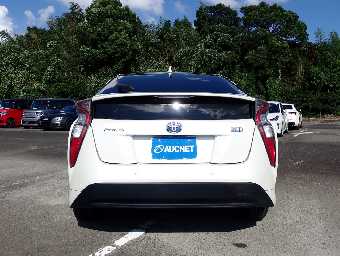 TOYOTA PRIUS 2018 Image 6
