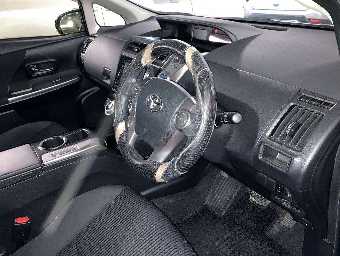 TOYOTA PRIUS ALPHA 2015 Image 5