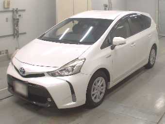 TOYOTA PRIUS ALPHA 2015 Image 1