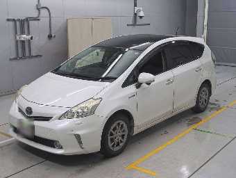 TOYOTA PRIUS ALPHA 2014 Image 1