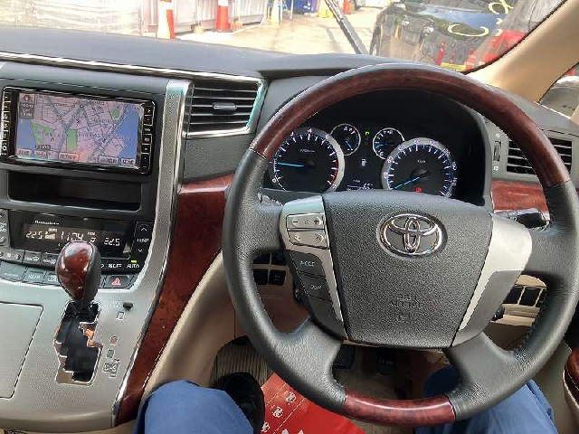 TOYOTA ALPHARD 2009 Image 23