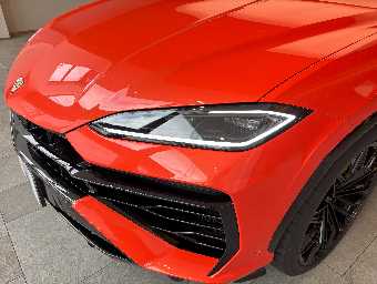 LAMBORGHINI URUS 2025 Image 13
