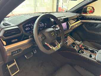 LAMBORGHINI URUS 2025 Image 16