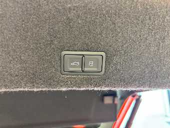 LAMBORGHINI URUS 2025 Image 23