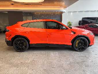 LAMBORGHINI URUS 2025 Image 4