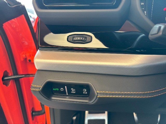 LAMBORGHINI URUS 2025 Image 40