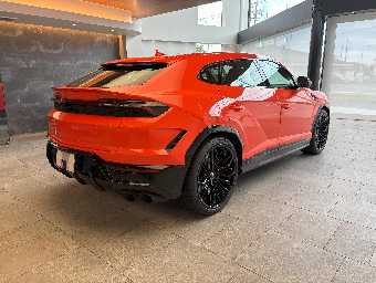 LAMBORGHINI URUS 2025 Image 5