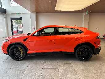 LAMBORGHINI URUS 2025 Image 8