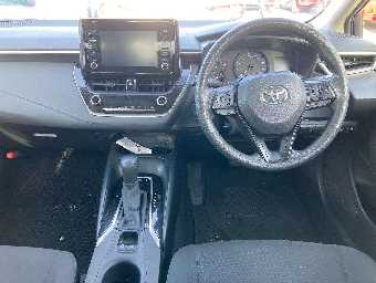 TOYOTA COROLLA TOURING 2020 Image 6