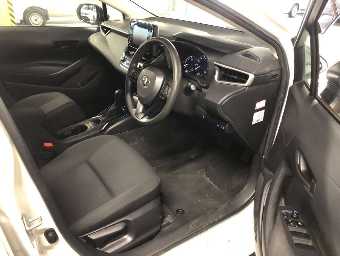 TOYOTA COROLLA TOURING 2020 Image 5