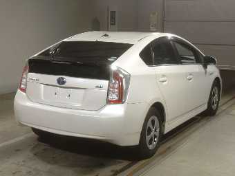 TOYOTA PRIUS 2015 Image 2