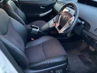 TOYOTA PRIUS 2015 Image 5