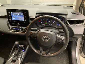 TOYOTA COROLLA TOURING 2020 Image 6