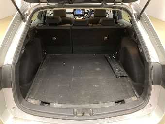 TOYOTA COROLLA TOURING 2020 Image 9