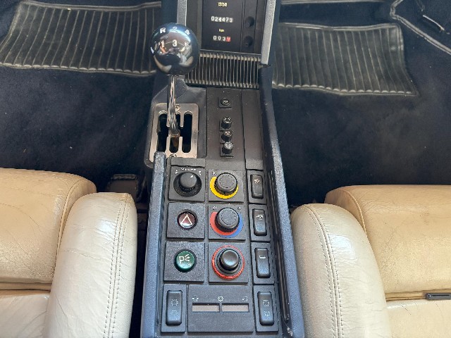 FERRARI TESTAROSSA 1991 Image 38