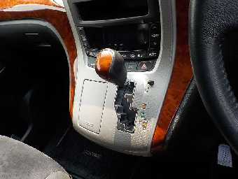 TOYOTA ALPHARD 2010 Image 9