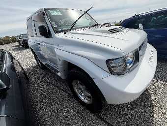 MITSUBISHI PAJERO 1998 Image 1