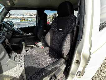 MITSUBISHI PAJERO 1998 Image 6