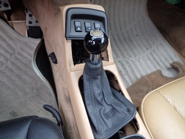 PORSCHE 911 1991 Image 33