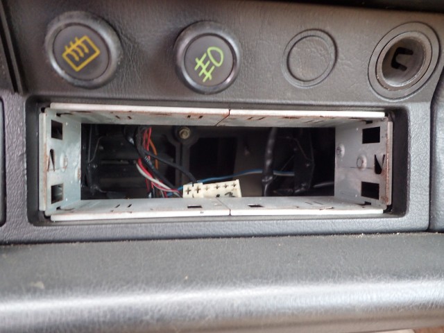 PORSCHE 911 1991 Image 35