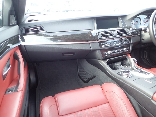 BMW M5 2015 Image 43