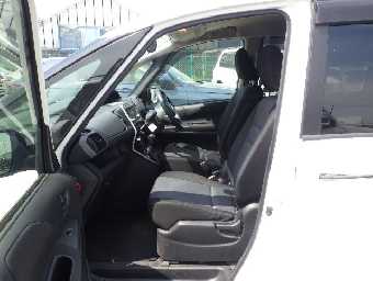 NISSAN SERENA 2020 Image 7