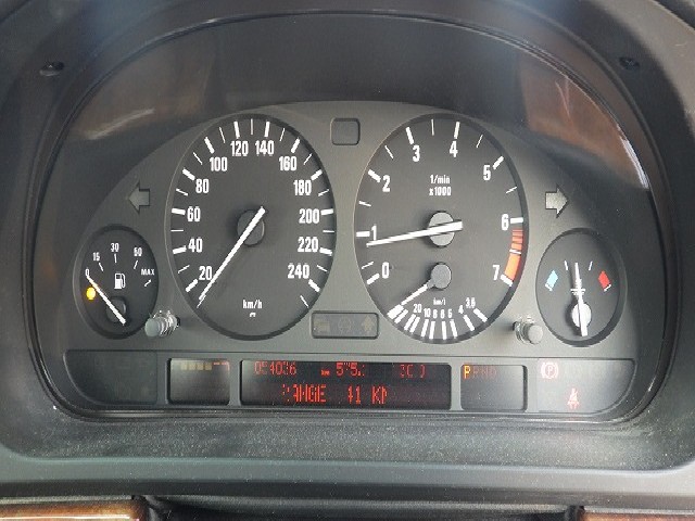 BMW 5 SERIES 2002 Image 25