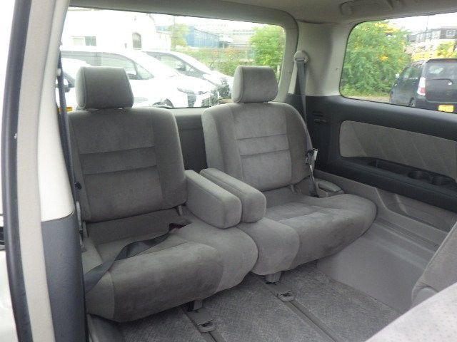 TOYOTA ALPHARD 2005 Image 23