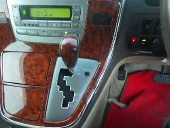 TOYOTA ALPHARD 2004 Image 11