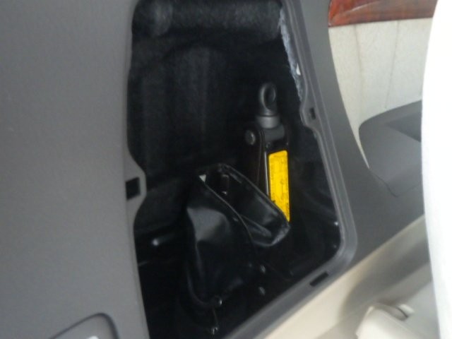 TOYOTA ALPHARD 2004 Image 25