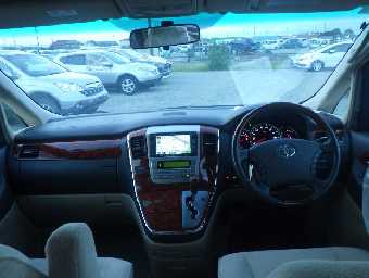 TOYOTA ALPHARD 2004 Image 7
