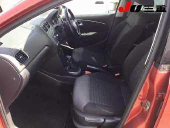 VOLKSWAGEN POLO 2015 Image 3