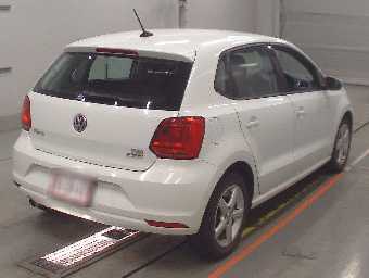 VOLKSWAGEN POLO 2014 Image 2