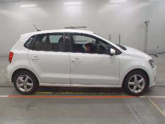 VOLKSWAGEN POLO 2014 Image 3