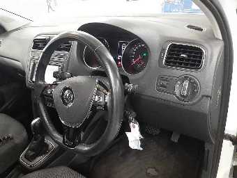 VOLKSWAGEN POLO 2014 Image 7