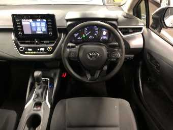 TOYOTA COROLLA TOURING 2020 Image 6