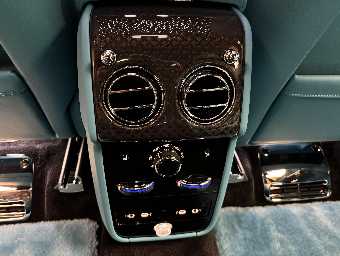 ROLLS ROYCE CULLINAN 2026 Image 40