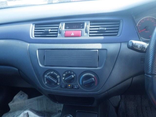 MITSUBISHI LANCER 2003 Image 22