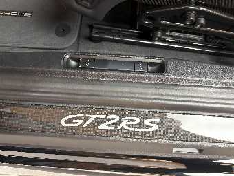 PORSCHE 911 2019 Image 19