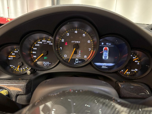 PORSCHE 911 2019 Image 35