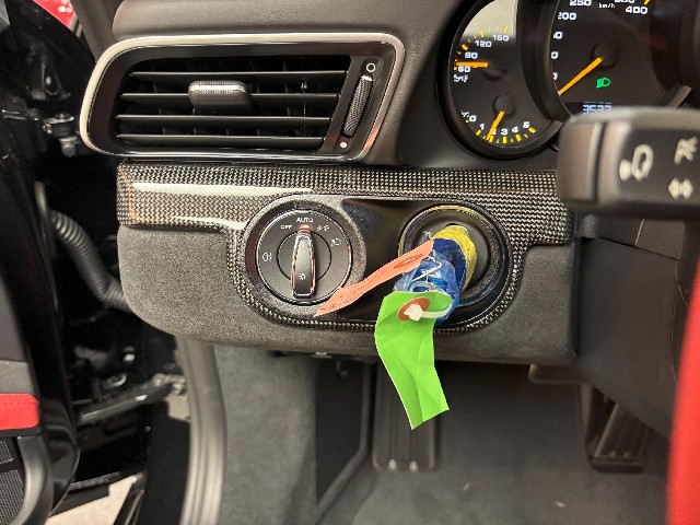 PORSCHE 911 2019 Image 37