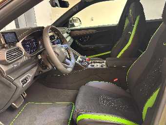 LAMBORGHINI URUS 2024 Image 16