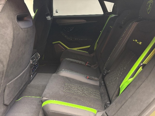 LAMBORGHINI URUS 2024 Image 26