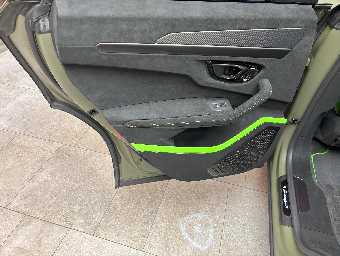 LAMBORGHINI URUS 2024 Image 22