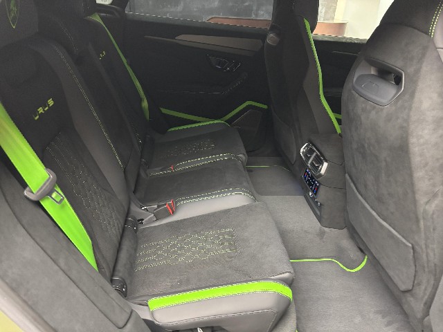 LAMBORGHINI URUS 2024 Image 35
