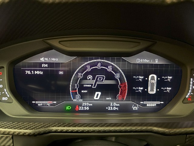 LAMBORGHINI URUS 2024 Image 38